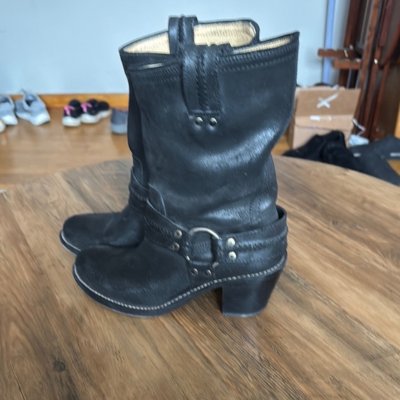 Frye Black Leather Women's Boots - Picture 2 of 4
